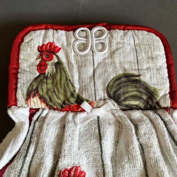 Rooster Kitchen Towel & Oven Mitt Set With Red Trim - Picture 3 of 4